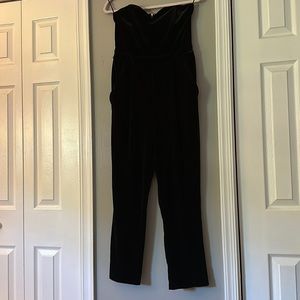 EXPRESS VELVET JUMPSUIT 🖤